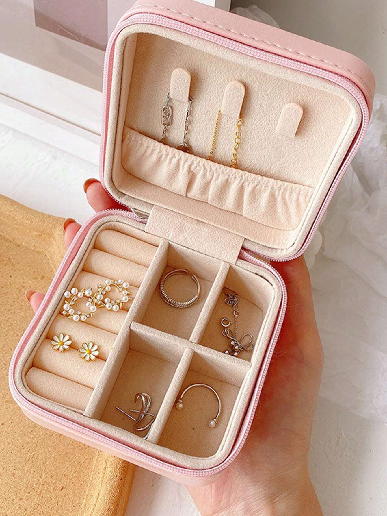 Jewelry Storage Box leather Jewelry Stand Earrings Ring Box Cosmetics Beauty Container Organizer