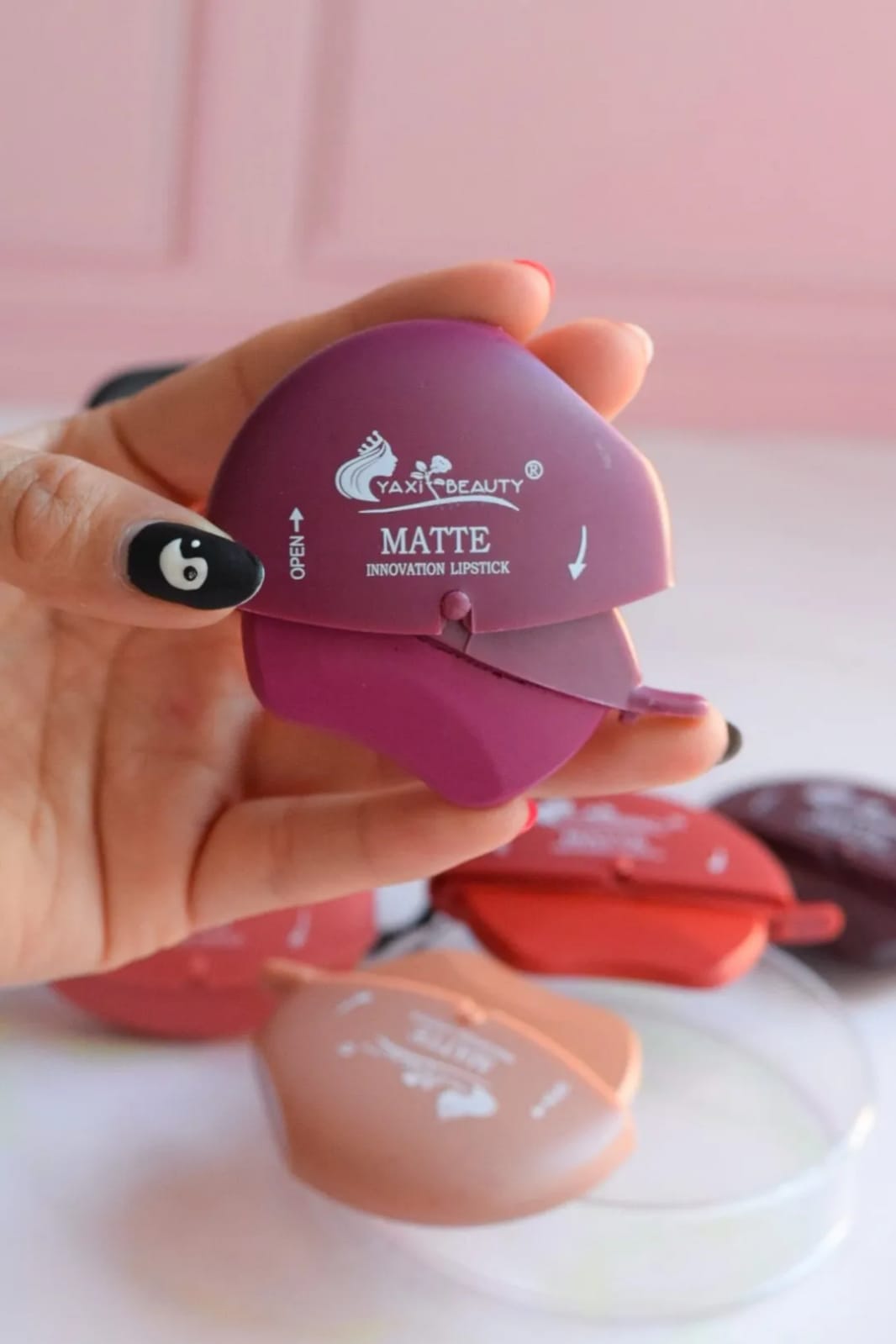 Yaxi Beauty Velvet Matte Lipstick